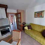 Ori Apartman *
