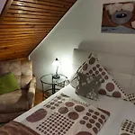 Apartman Ori *